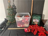 Christmas decor lot- see pictures