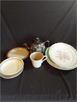 Teapot & Misc Dishes