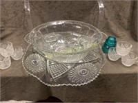 Beautiful punch bowl with platter & 36 cups