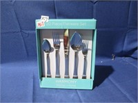 20 Piece flatware set