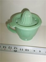 JADEITE MEASURING CUP & JUICER