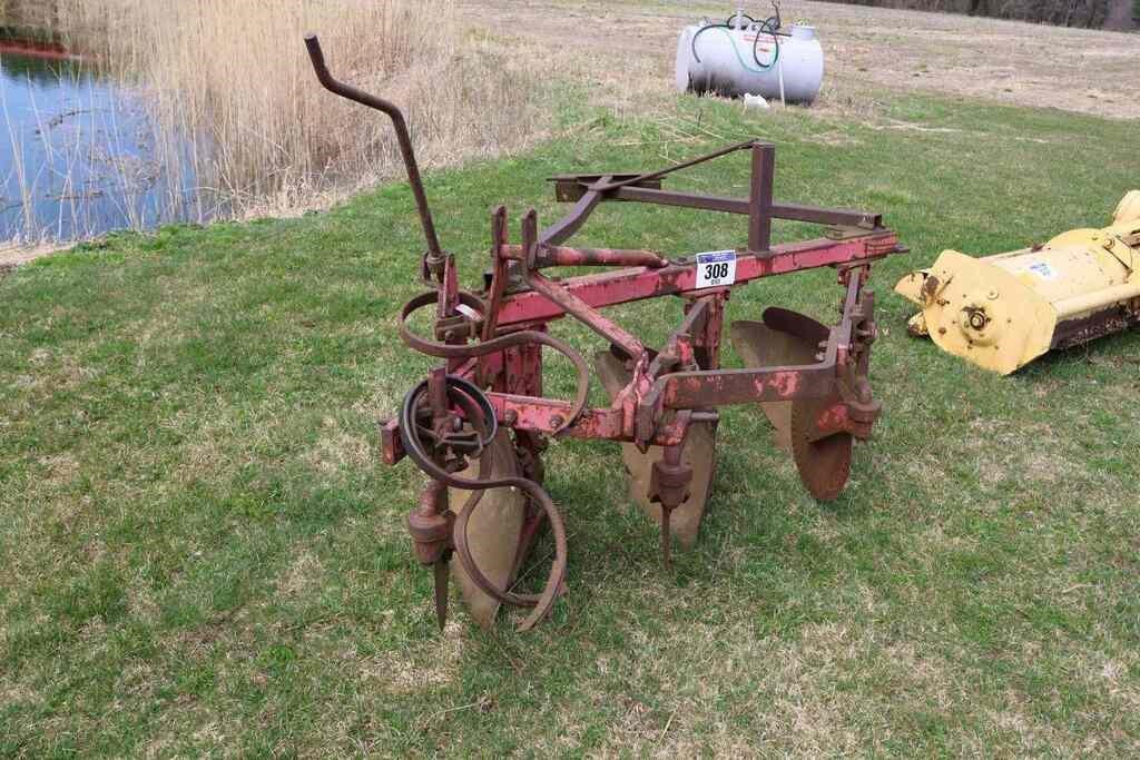 PIHOKKER ESTATE FARM EQUIPMENT AUCTION - APRIL 30TH @ 6PM