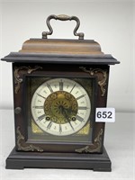 URGOS MANTLE CLOCK WITH KEY MADE IN GERMANY