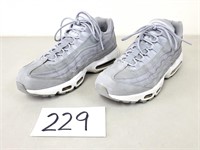 Men's Nike Air Max 95 Essential Shoes - Size 10.5