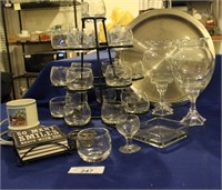 Large Lot of Home Decor & Glassware