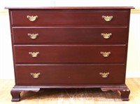 Vintage mahogany 4 drawer dresser