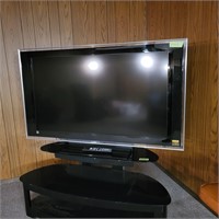 B302 Large SONY LCD Digital TV KDL-52XBR5