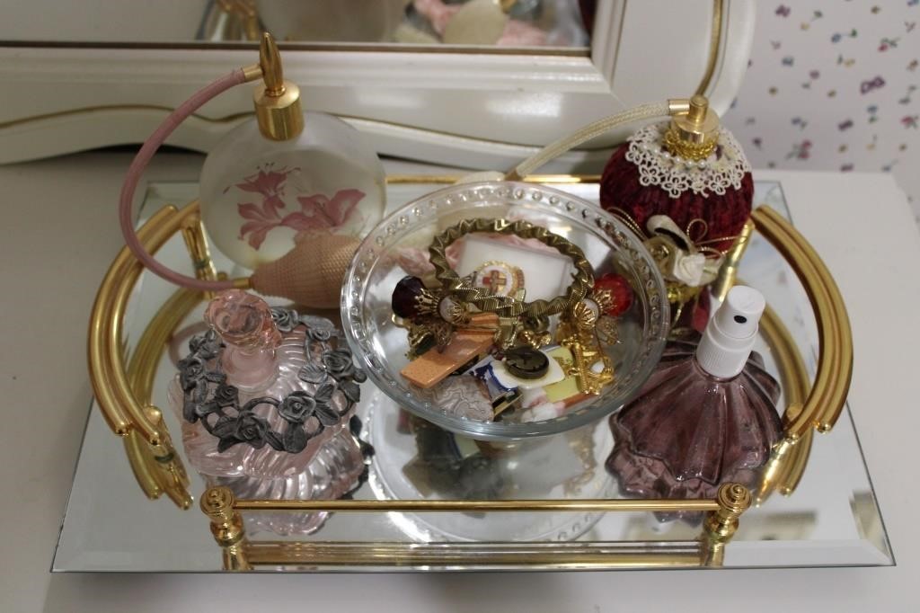 Ladies Perfume Vanity Set w/ Jewelry