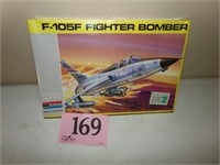 MONOGRAM F-105F FIGHTRER BOMBER
