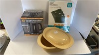 Toastmaster 1.7L kettle new in box, plastic