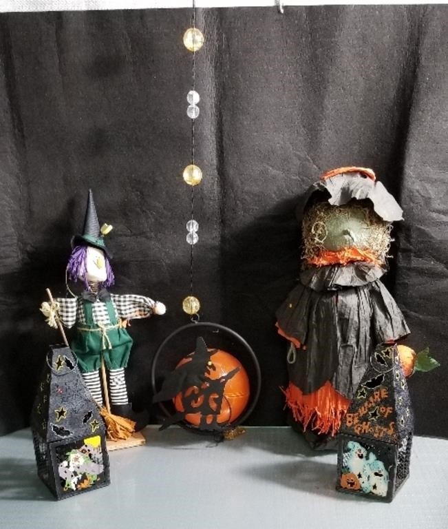 Halloween Decorations: Witches  Solar