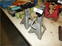 PAIR OF JACK STANDS