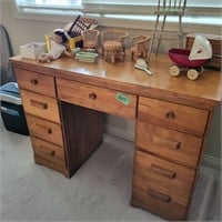 B217 Wood desk