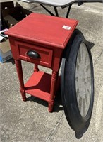 SIDE TABLE & CLOCK