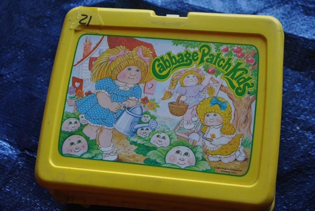 Plastic 1983 Cabbage patch kids lunchbox