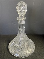 Clear/frosted rose cut crystal glass decanter with