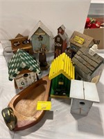 GROUP OF NOVELTY BIRDHOUSES OF ALL KINDS, WOODEN