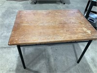 Table Wood Top, Metal legs 46x30x32