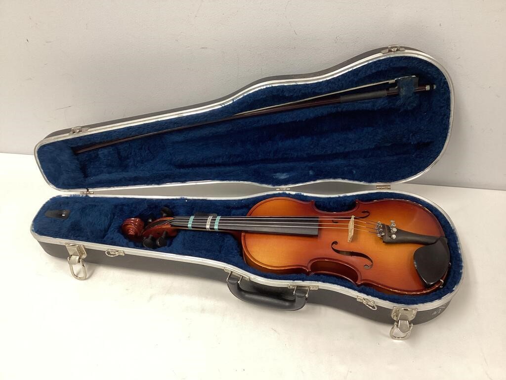 K Schiller Student Violin with Case