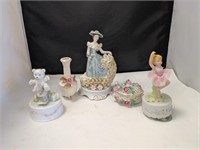 Music Boxes & Decorative Pieces