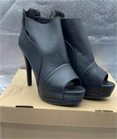 Ladies leather high heels size 39