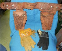 Roy Rogers Leather Holster, (2) Roy Rogers Gloves