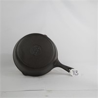 LODGE #5 CAST IRON SKILLET W/ HEAT RING