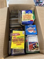 BOX LOT OF SETS AND SINGLE CARDS MISCELLANEOUS