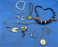 Vintage Necklaces, Bracelets & Pins