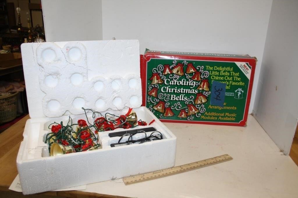 Caroling Christmas Bells   in box