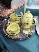 Yellow tea set