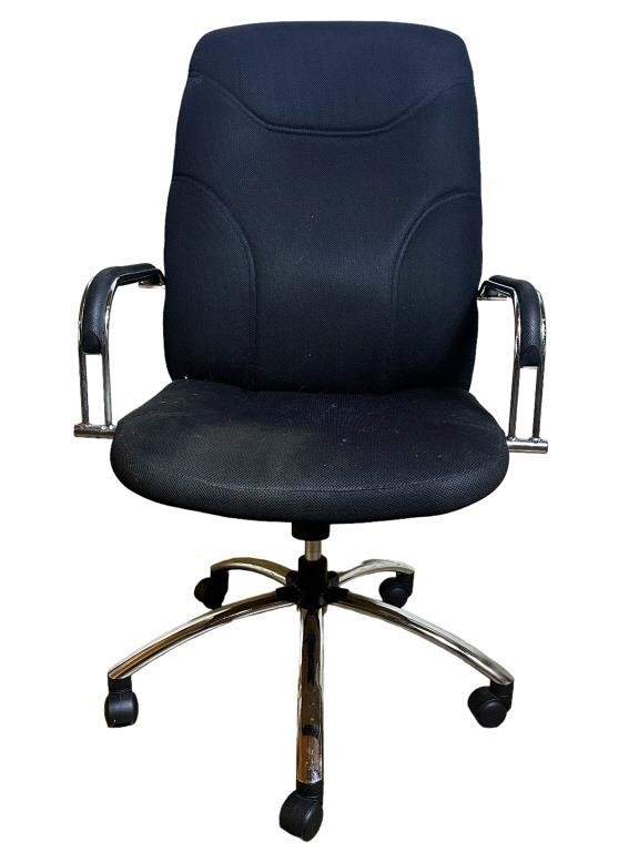 Black Adjustable Swivel Office Chair