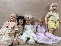 Box of 5 vintage dolls