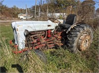 Ford 800 Tractor (Power Steering)