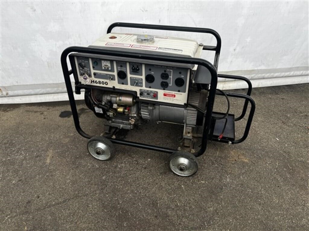 Northern Tool IH 6800 Generator