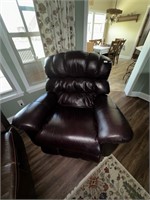 GORGEOUS LEATHER RECLINER
