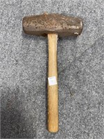 SLEDGE HAMMER ON A SMALL HANDLE