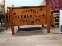 Boston rubber shoe company box 21 x 32 x 20