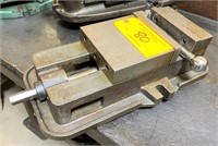 6" MACHINE VISE