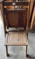 Fold up wood chair