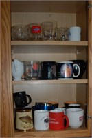 CONTENTS OF KITCHEN CABINET COFFEE CUPS AND MUGS