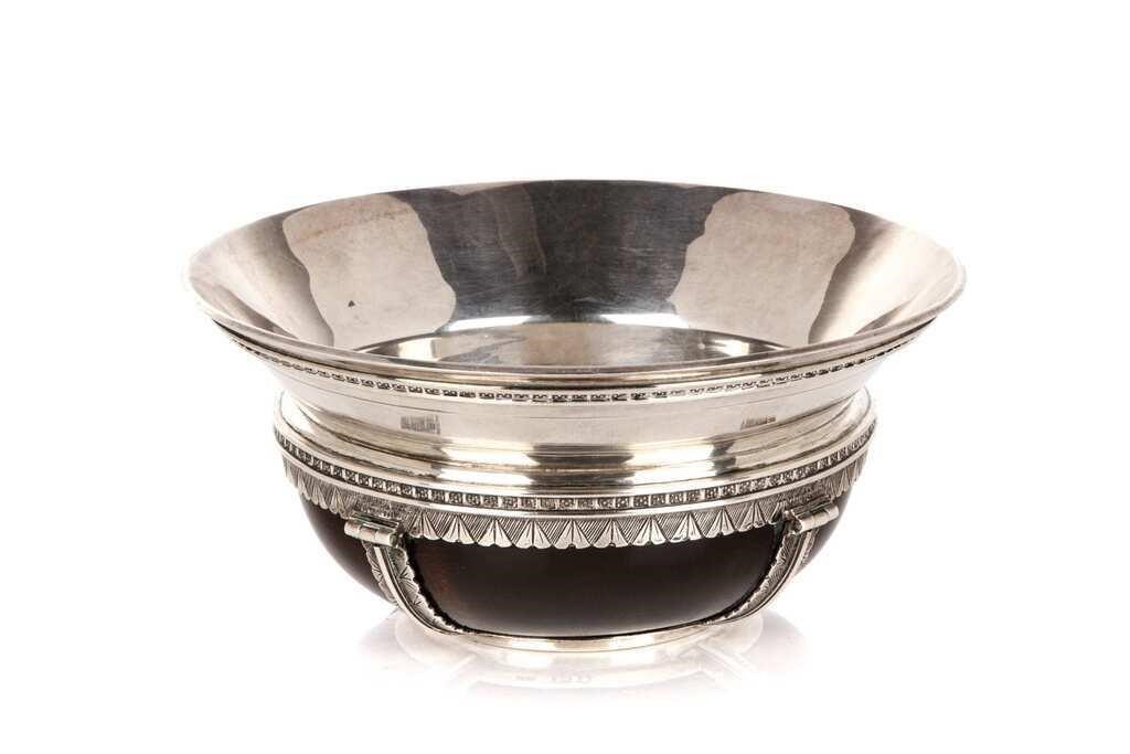 ENGLISH ARTS & CRAFTS MAZER BOWL, 365g