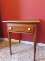 Solid Wood Side Table with One Drawer/Night Stand