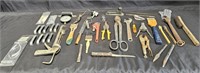 Group of handyman or contractors lot - tools,