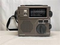 GRUNDIG FR-200 Short Wave AM/FM/SW Radio
