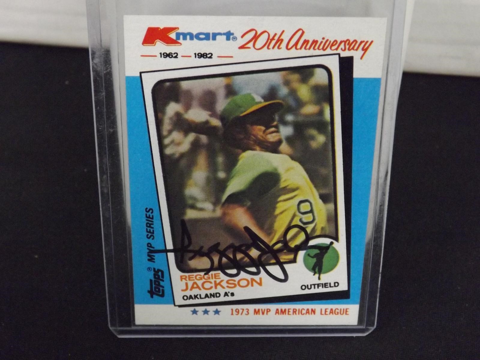 1982 TOPPS REGGIE JACKSON AUTOGRAPH COA