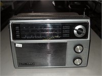 Aiwa AR 141 Am FM SW Portable Vintage Radio