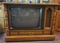 Vintage TV Console - works