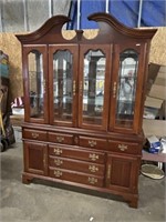 VERY NICE CHINA CABINET