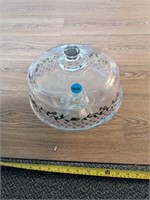 Crystal-like cake stand